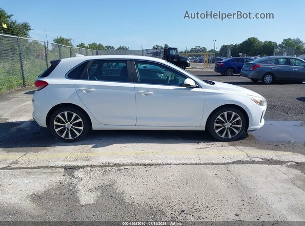 KMHH35LE8JU066980 2018 HYUNDAI ELANTRA GT White Вид задньої частини салону