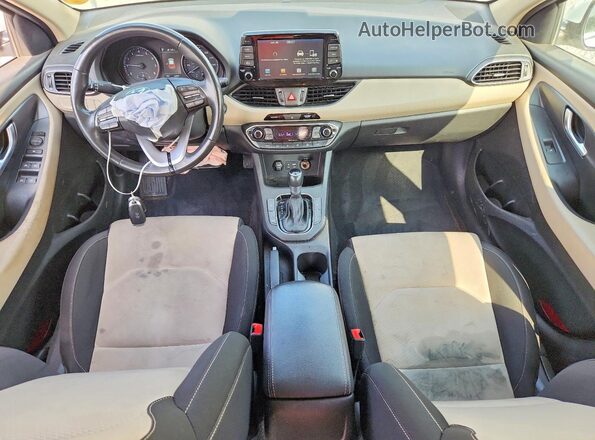 KMHH35LE8JU068373 2018 HYUNDAI ELANTRA White Dashboard view