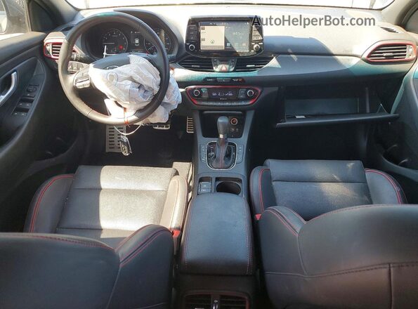 KMHH55LC6JU033193 2018 HYUNDAI ELANTRA Silver Dashboard view