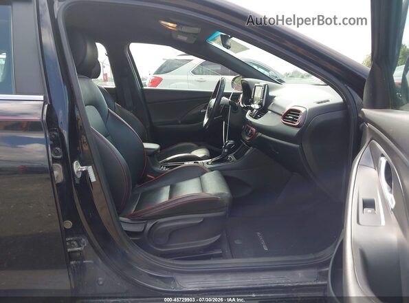 KMHH55LC9JU040803 2018 HYUNDAI ELANTRA GT Black Вид салону спереду