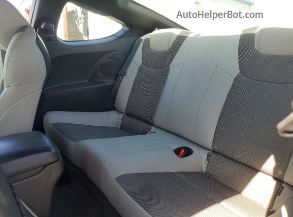 KMHHT6KJ5GU136707 2016 HYUNDAI GENESIS Charcoal Rear seats view