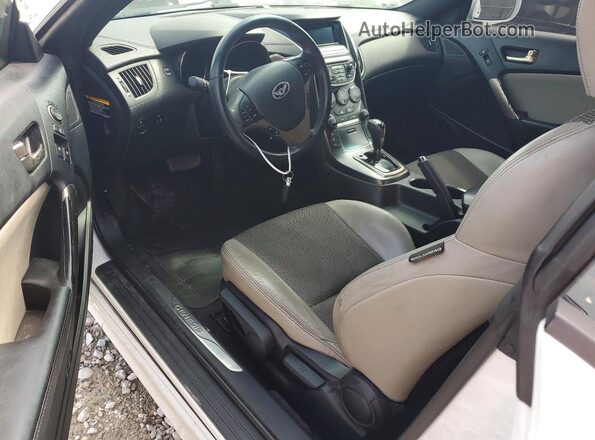 KMHHT6KJ6GU136537 2016 HYUNDAI GENESIS White წინა პანელის ხედი