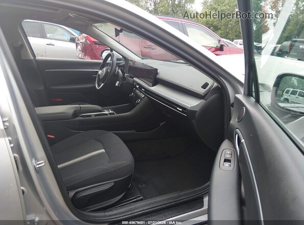 KMHL14JA9RA400005 2024 HYUNDAI SONATA Silver Front interior view