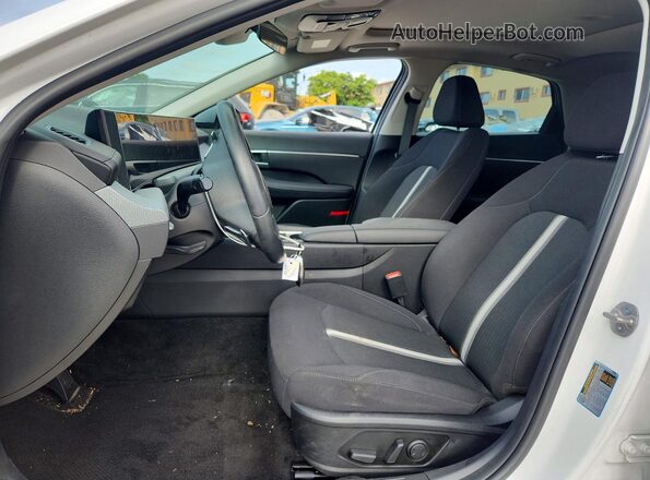 KMHL14JAXRA382145 2024 HYUNDAI SONATA White Սալոնի դիմացի տեսք