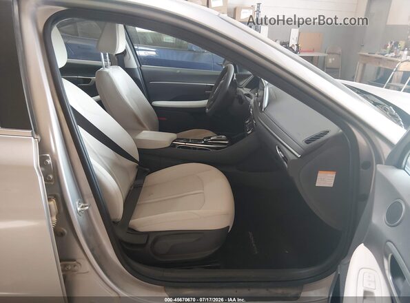 KMHL24JJ0MA028236 2021 HYUNDAI SONATA Серебряный Вид салона спереди