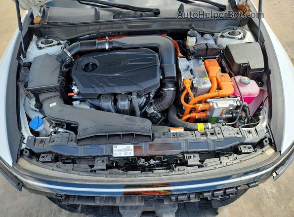 KMHL34JJ0SA127472 2025 HYUNDAI SONATA White Widok wnętrza z tyłu