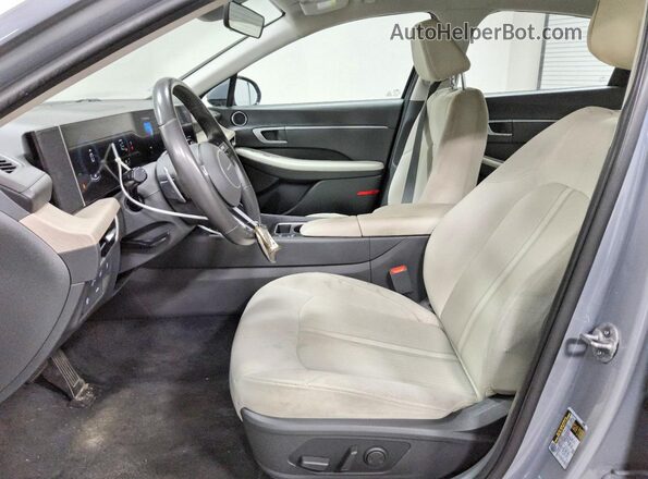 KMHL34JJ7RA092598 2024 HYUNDAI SONATA Blue წინა სალონის ხედი