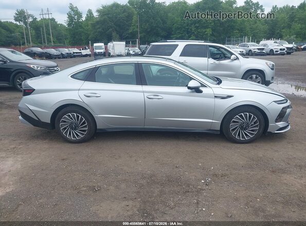 KMHL54JJ4SA104187 2025 HYUNDAI SONATA HYBRID Серебряный Вид задней части салона