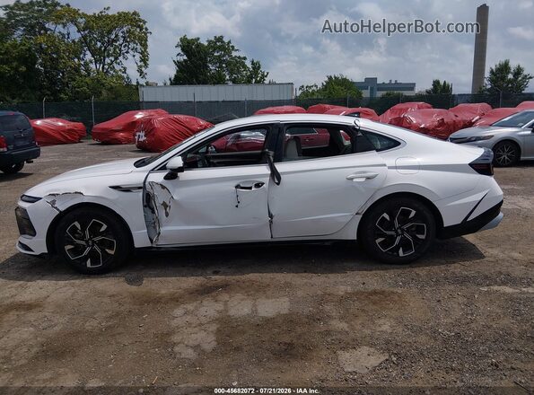 KMHL64JA1SA489317 2025 HYUNDAI SONATA White Սալոնի 360 աստիճան տեսք