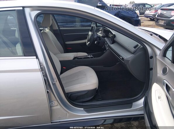 KMHL64JA2SA503399 2025 HYUNDAI SONATA Silver წინა სალონის ხედი