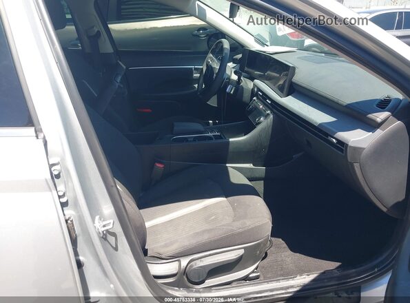 KMHL64JAXRA390067 2024 HYUNDAI SONATA Silver Front interior view