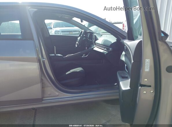 KMHLL4AG3PU545924 2023 HYUNDAI ELANTRA Gray Front interior view