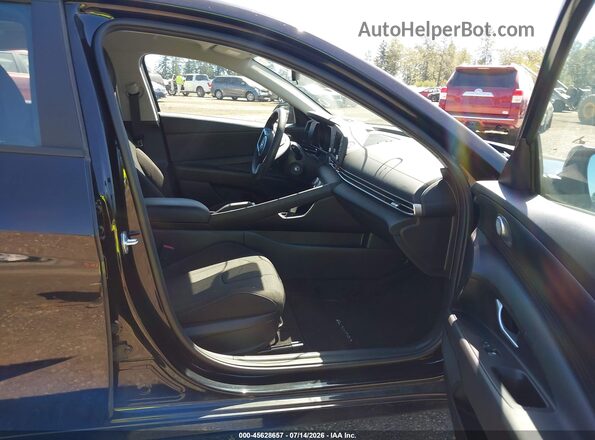 KMHLL4AG6PU544783 2023 HYUNDAI ELANTRA Черный Вид салона спереди
