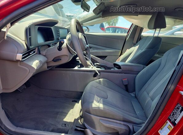 KMHLL4DG0SU082807 2025 HYUNDAI ELANTRA Red Вид салону спереду
