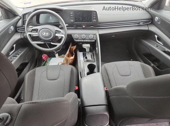 KMHLL4DG0SU863410 2025 HYUNDAI ELANTRA Red Vista del salpicadero