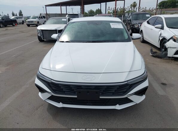KMHLL4DG0TU131697 2026 HYUNDAI ELANTRA White Սալոնի հետևի տեսք
