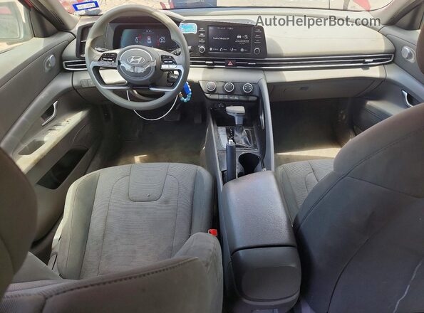 KMHLL4DG1RU828241 2024 HYUNDAI ELANTRA Red Вид панелі приладів