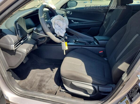 KMHLL4DG1SU074313 2025 HYUNDAI ELANTRA Silver Front interior view