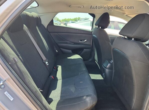 KMHLL4DG1SU074313 2025 HYUNDAI ELANTRA Silver Rear seats view