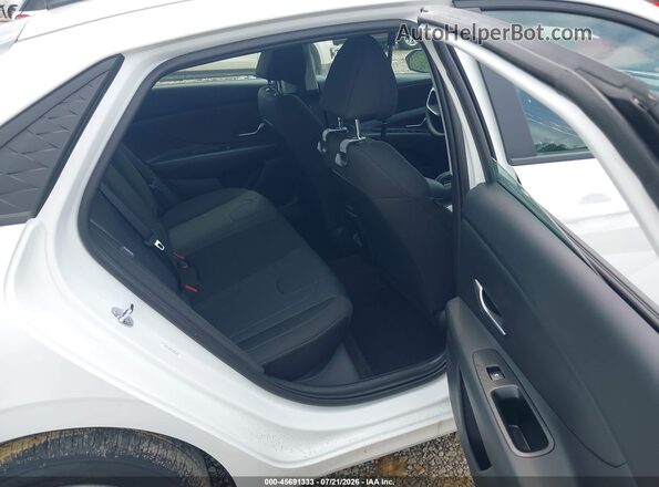 KMHLL4DG1TU207203 2026 HYUNDAI ELANTRA White Widok naklejki z numerem VIN