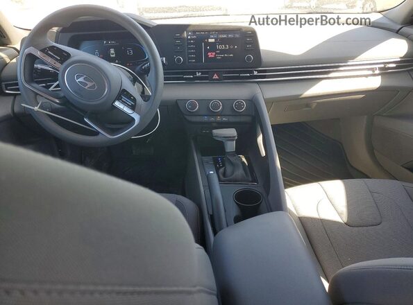 KMHLL4DG2RU821766 2024 HYUNDAI ELANTRA Silver Vista del salpicadero