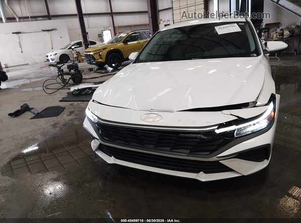 KMHLL4DG2TU151496 2026 HYUNDAI ELANTRA White Front view