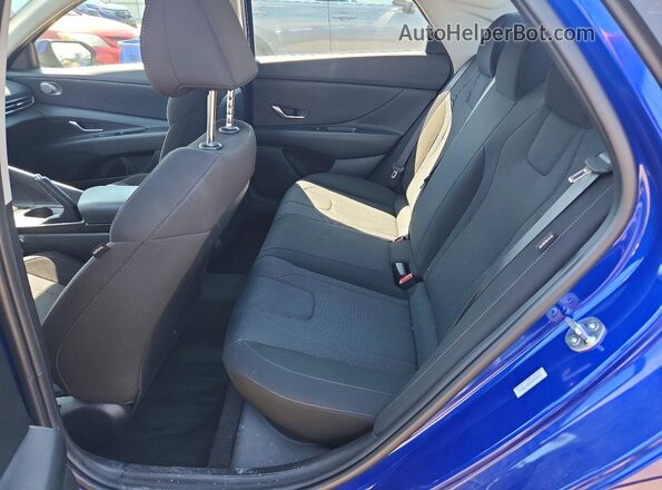 KMHLL4DG3SU052653 2025 HYUNDAI ELANTRA Blue Widok tylnych siedzeń