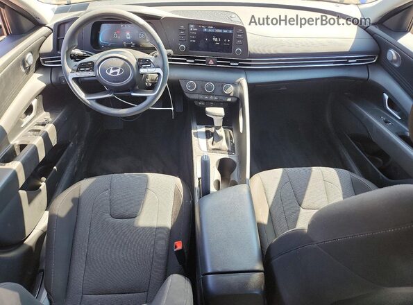 KMHLL4DG3SU052653 2025 HYUNDAI ELANTRA Blue Widok deski rozdzielczej