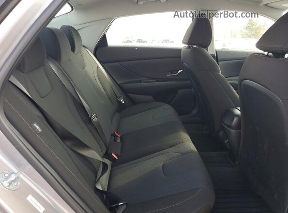 KMHLL4DG3SU087015 2025 HYUNDAI ELANTRA Silver Հետևի նստատեղերի տեսք