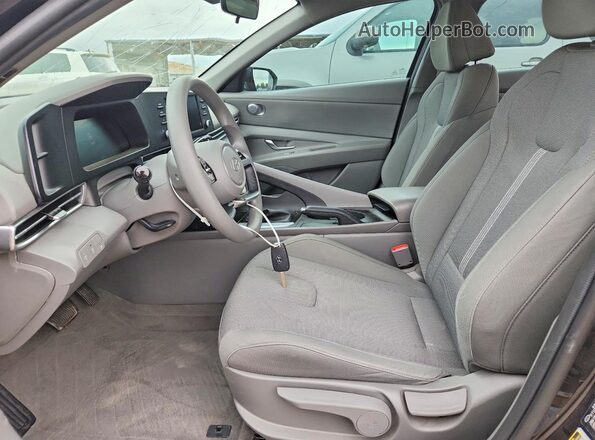 KMHLL4DG4RU743197 2024 HYUNDAI ELANTRA Black წინა სალონის ხედი