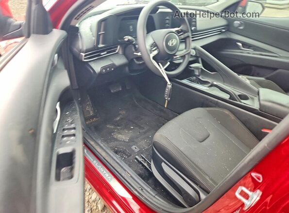KMHLL4DG4RU842683 2024 HYUNDAI ELANTRA Red Vista del salpicadero