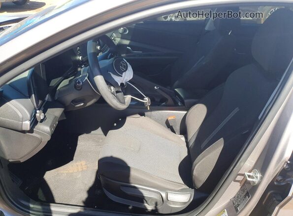 KMHLL4DG5RU669787 2024 HYUNDAI ELANTRA Gray Widok wnętrza z przodu