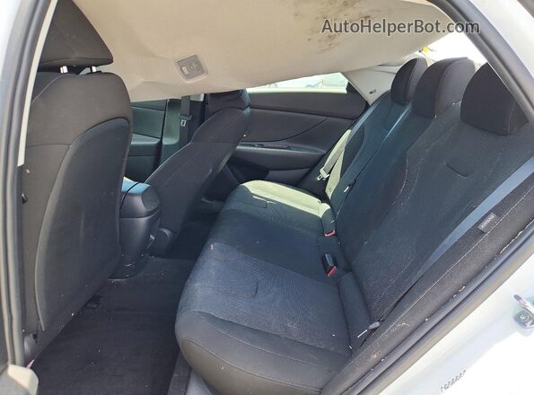 KMHLL4DG5SU865864 2025 HYUNDAI ELANTRA White Widok tylnych siedzeń