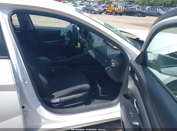 KMHLL4DG5SU978729 2025 HYUNDAI ELANTRA White წინა სალონის ხედი