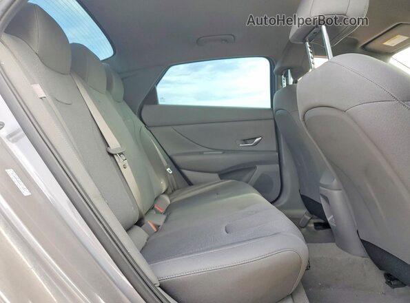 KMHLL4DG6RU850476 2024 HYUNDAI ELANTRA Silver უკანა სავარძლების ხედი