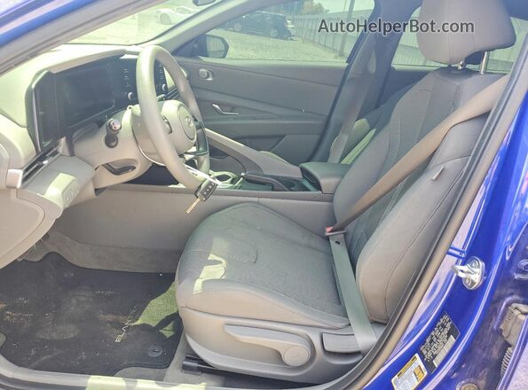 KMHLL4DG7RU722490 2024 HYUNDAI ELANTRA Синий Вид салона спереди