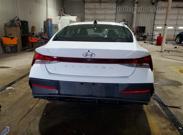 KMHLL4DG8RU654877 2024 HYUNDAI ELANTRA White Vista trasera