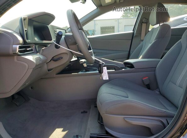 KMHLL4DG8RU782276 2024 HYUNDAI ELANTRA Black Front interior view