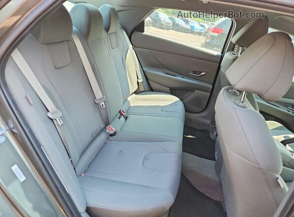 KMHLL4DG8SU853014 2025 HYUNDAI ELANTRA Silver Вид задніх сидінь