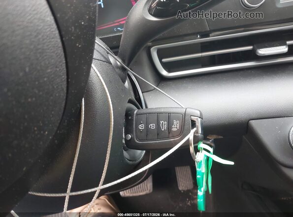 KMHLL4DG8SU867687 2025 HYUNDAI ELANTRA Red Widok deski rozdzielczej