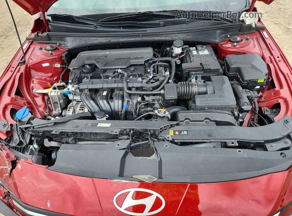 KMHLL4DG8SU882688 2025 HYUNDAI ELANTRA Red Widok wnętrza z tyłu
