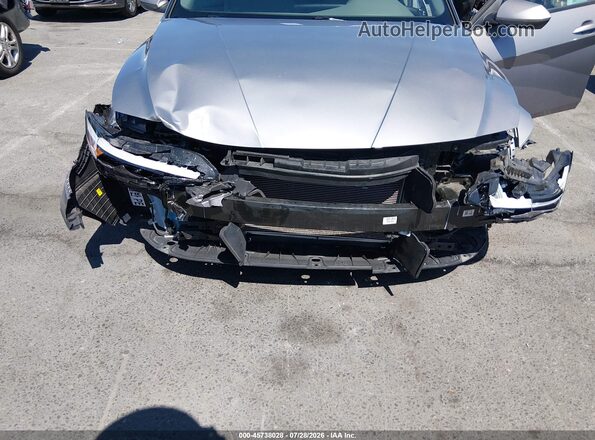 KMHLL4DG8SU886109 2025 HYUNDAI ELANTRA Silver Front view