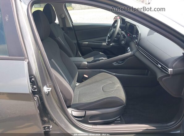 KMHLL4DG9TU199898 2026 HYUNDAI ELANTRA Silver წინა სალონის ხედი