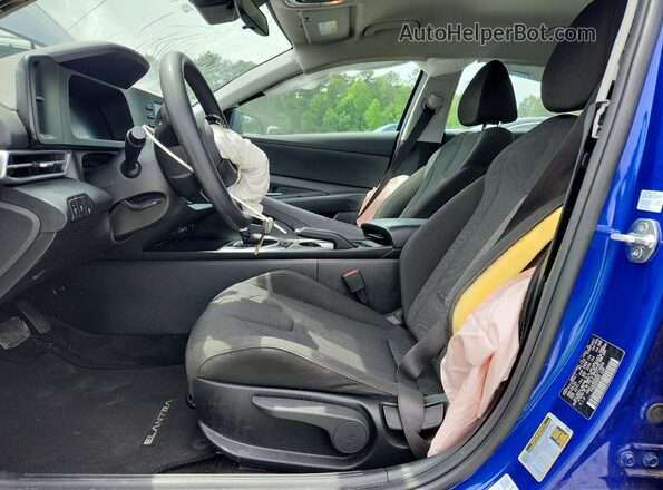 KMHLL4DGXRU774809 2024 HYUNDAI ELANTRA Blue წინა სალონის ხედი