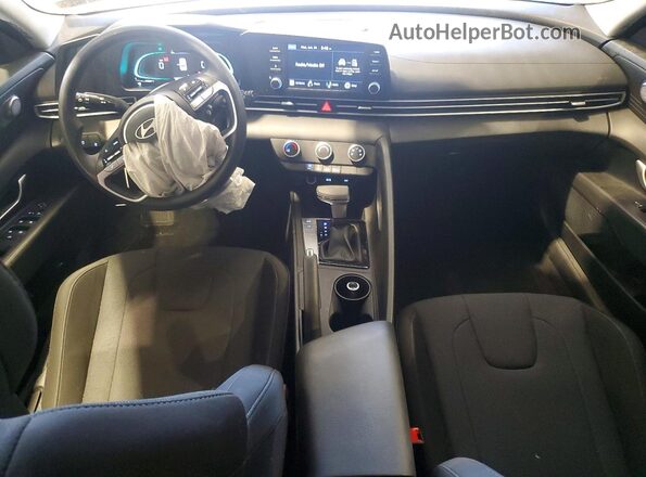KMHLL4DGXSU853967 2025 HYUNDAI ELANTRA White Առջևի վահանակի տեսք
