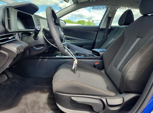 KMHLL4DGXSU991816 2025 HYUNDAI ELANTRA Blue წინა სალონის ხედი