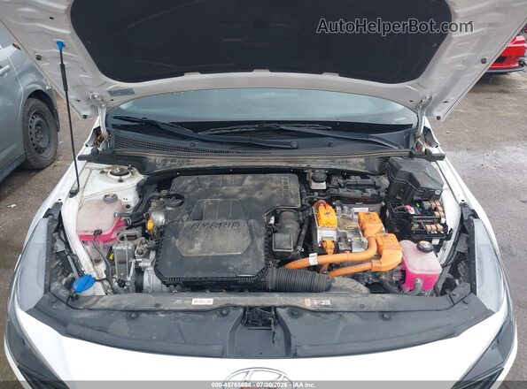 KMHLM4AJ4MU004059 2021 HYUNDAI ELANTRA HYBRID White Widok z tyłu