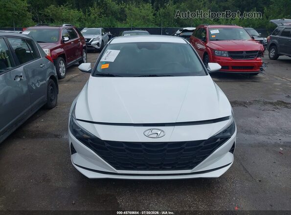 KMHLM4AJ4MU004059 2021 HYUNDAI ELANTRA HYBRID White Widok wnętrza z tyłu