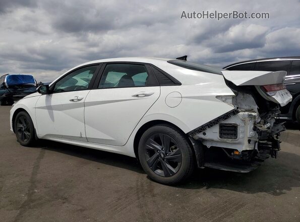 KMHLM4AJ8PU060039 2023 HYUNDAI ELANTRA White Trasero izquierdo