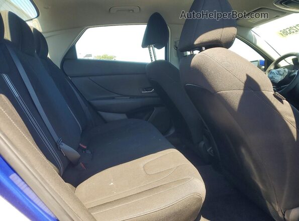 KMHLM4DG0RU640730 2024 HYUNDAI ELANTRA Blue Widok tylnych siedzeń